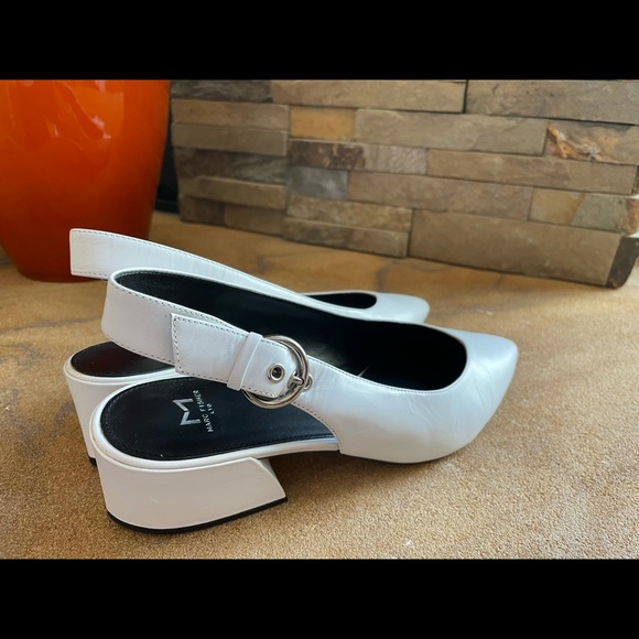 Shoos - Picture 5 of 7